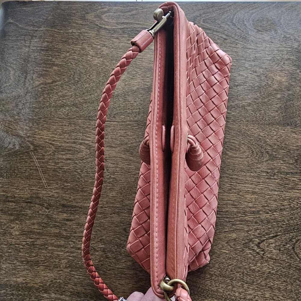 Bottega Veneta Intrecciato Leather Handbag Coral *FLAWS* - Picture 13 of 16